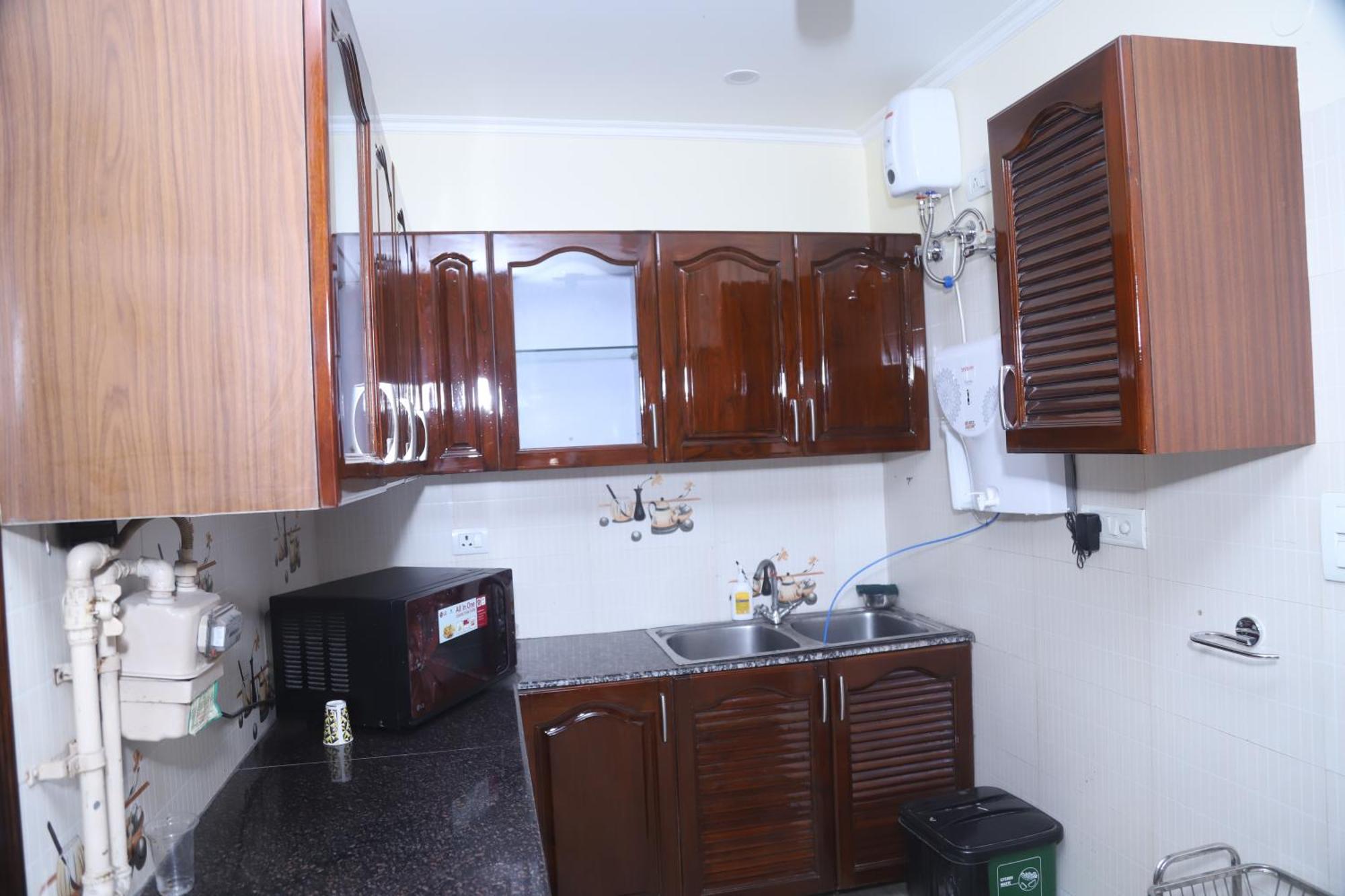 Divine India Service Apartment 3Bhk,B57 Sarita Vihar,Apollo New Delhi Exterior photo