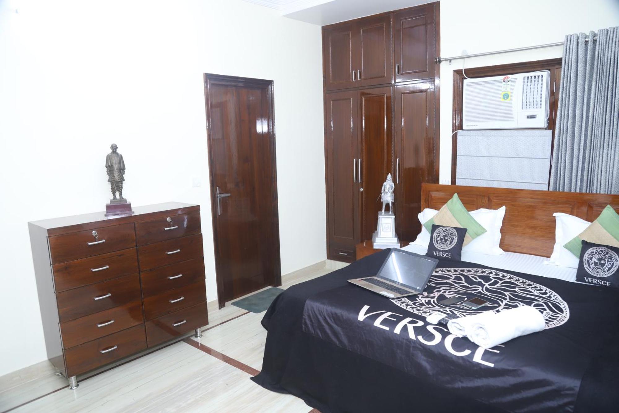 Divine India Service Apartment 3Bhk,B57 Sarita Vihar,Apollo New Delhi Exterior photo